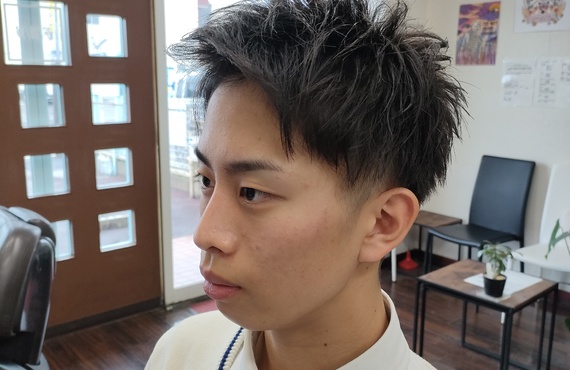 オシャレなスタイルをメンズショートで違いをつける | 名古屋市西区の理容室ならmen's salon Vas-y